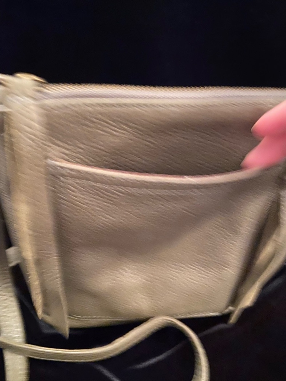 Overland Verano Leather Crossbody Bag Olive Green Euc $269 — image 4 of 8